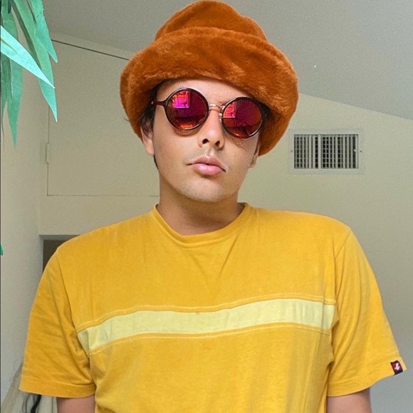 Meet your Posher, Stephen - Picture 1 of 1